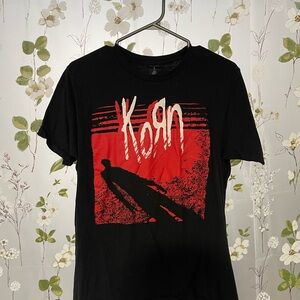 Hot Topic Black and Red Korn Short Sleeve Tee
